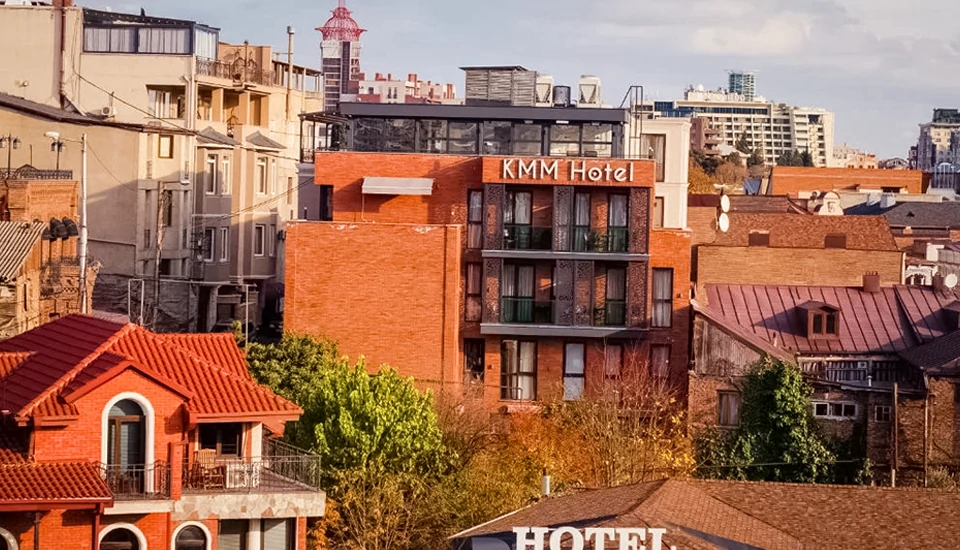 هتل کی ام ام تفلیس